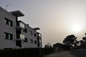 Отель HomeZ Apartment T2  Троя